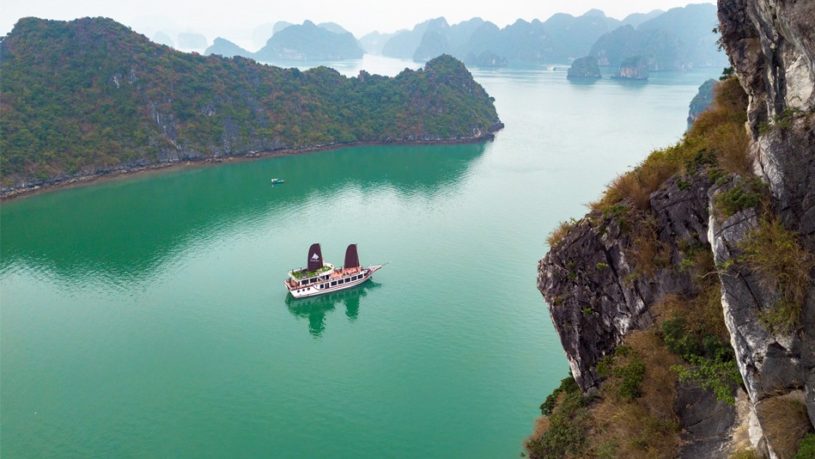Escape Sails Luxury Day Cruise in Lan Ha Bay