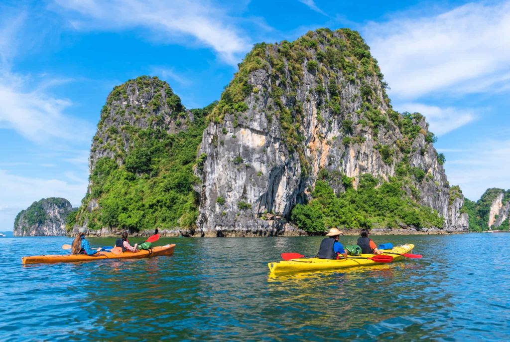 Halong Bay Cruise Overnight - Kayaking