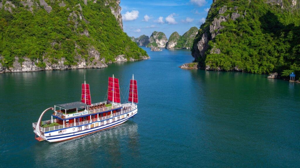 Amazing Sails Ha Long Bay Day Tour
