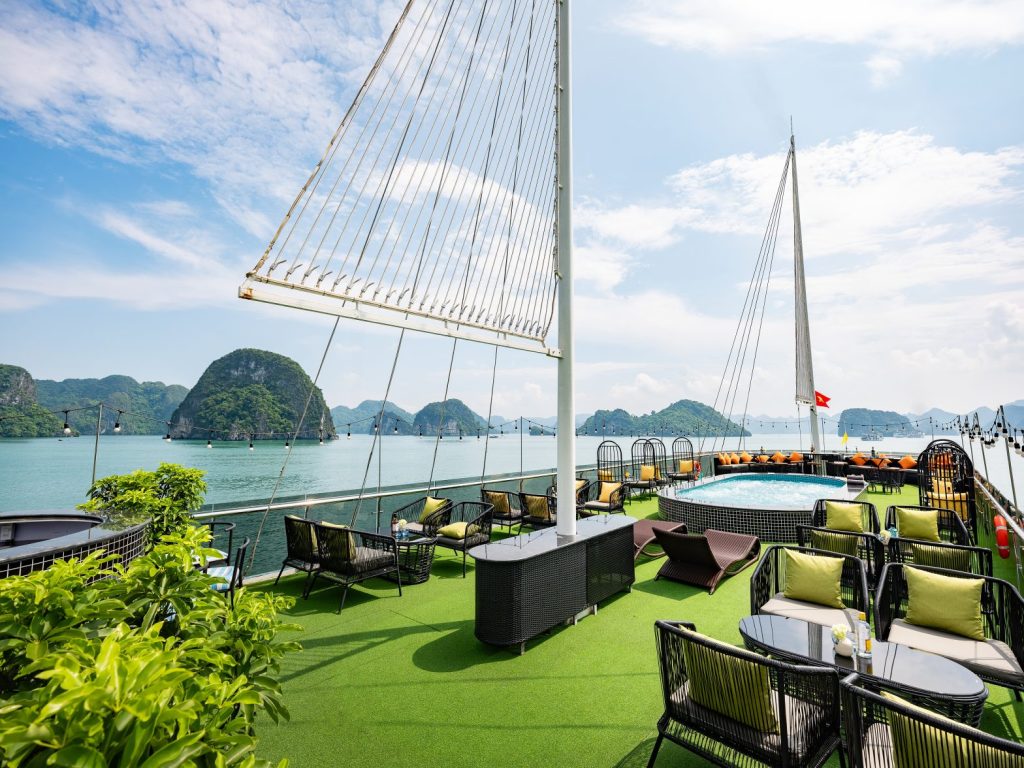 Maia Cruise Halong Bay One-Day Trip Itinerary