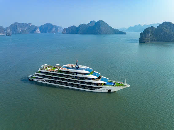 Doria Cruise Lan Ha Bay