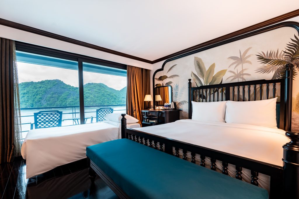Velar of the Seas Cruise Lan Ha Bay